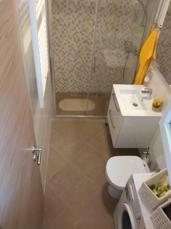 Apartman Laura Pula 0*,  Kroatien